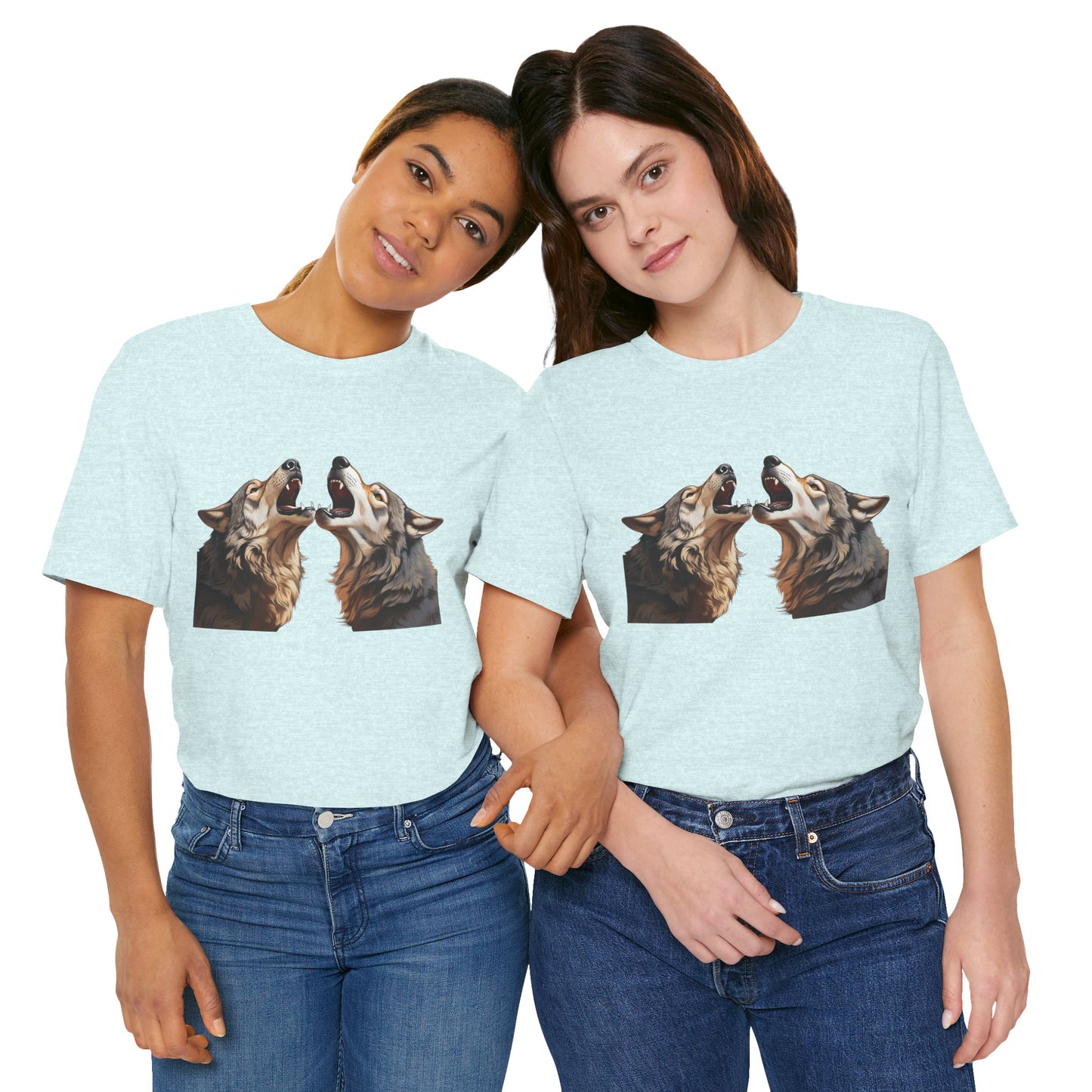 Dualing Wolf Howls - T‑Shirt