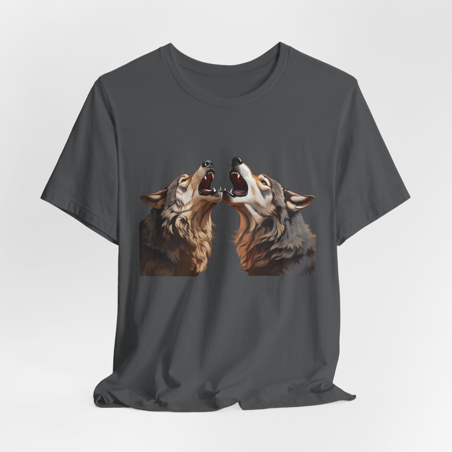 Dualing Wolf Howls - T‑Shirt