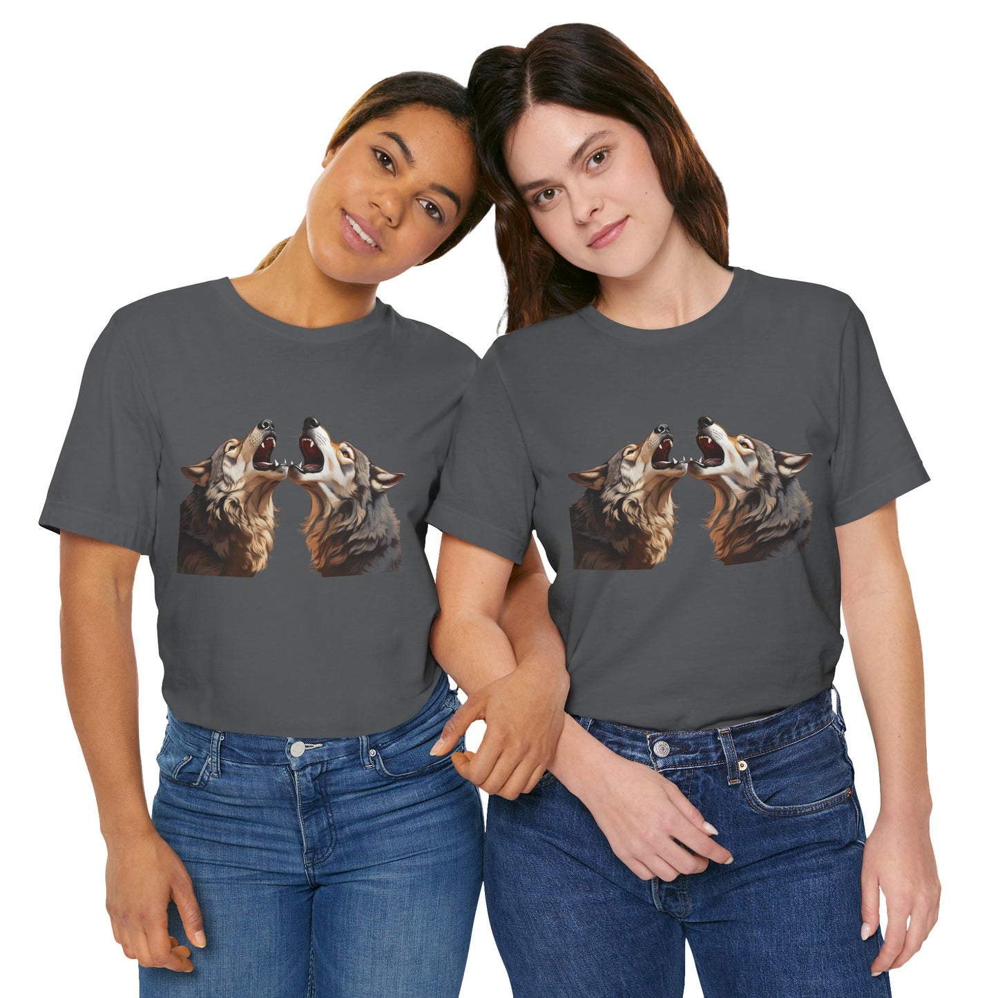 Dualing Wolf Howls - T‑Shirt
